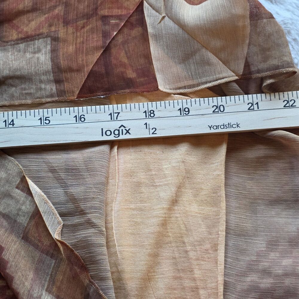 Ransom Geometric Rust and Tan Sheer V-Neck Blouse - Picture 10 of 12